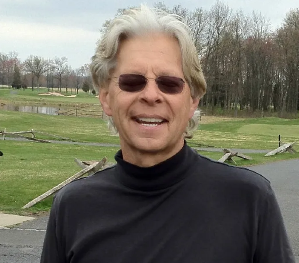 Buzzy Morse hole-in-one club photo
